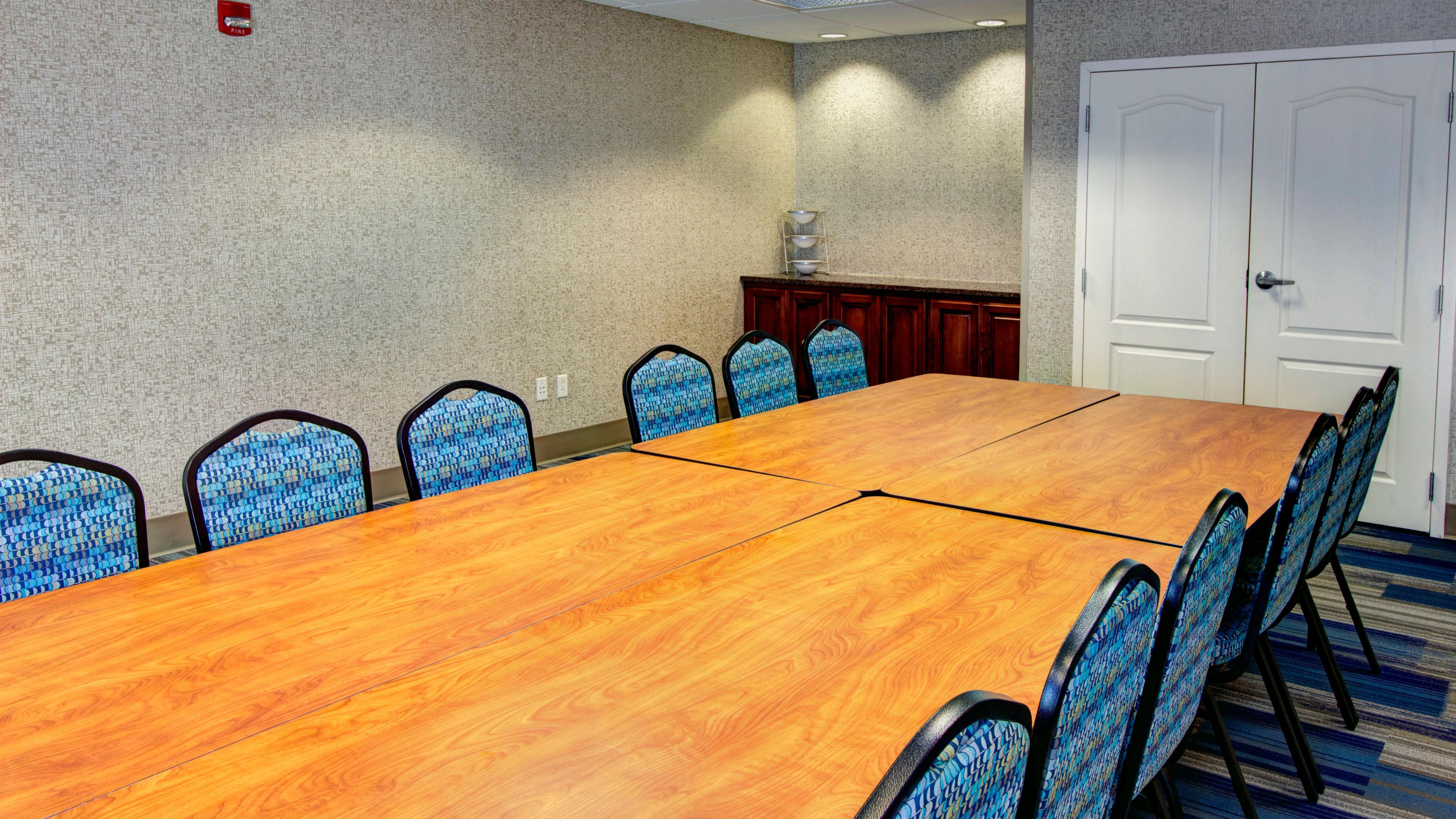Express & Sioux City-south By Ihg Hotel