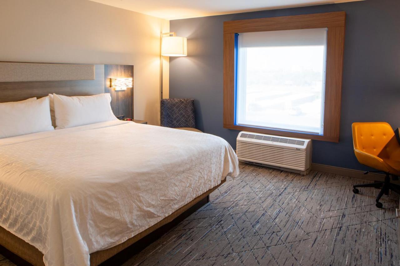 Express & Sioux City-south By Ihg