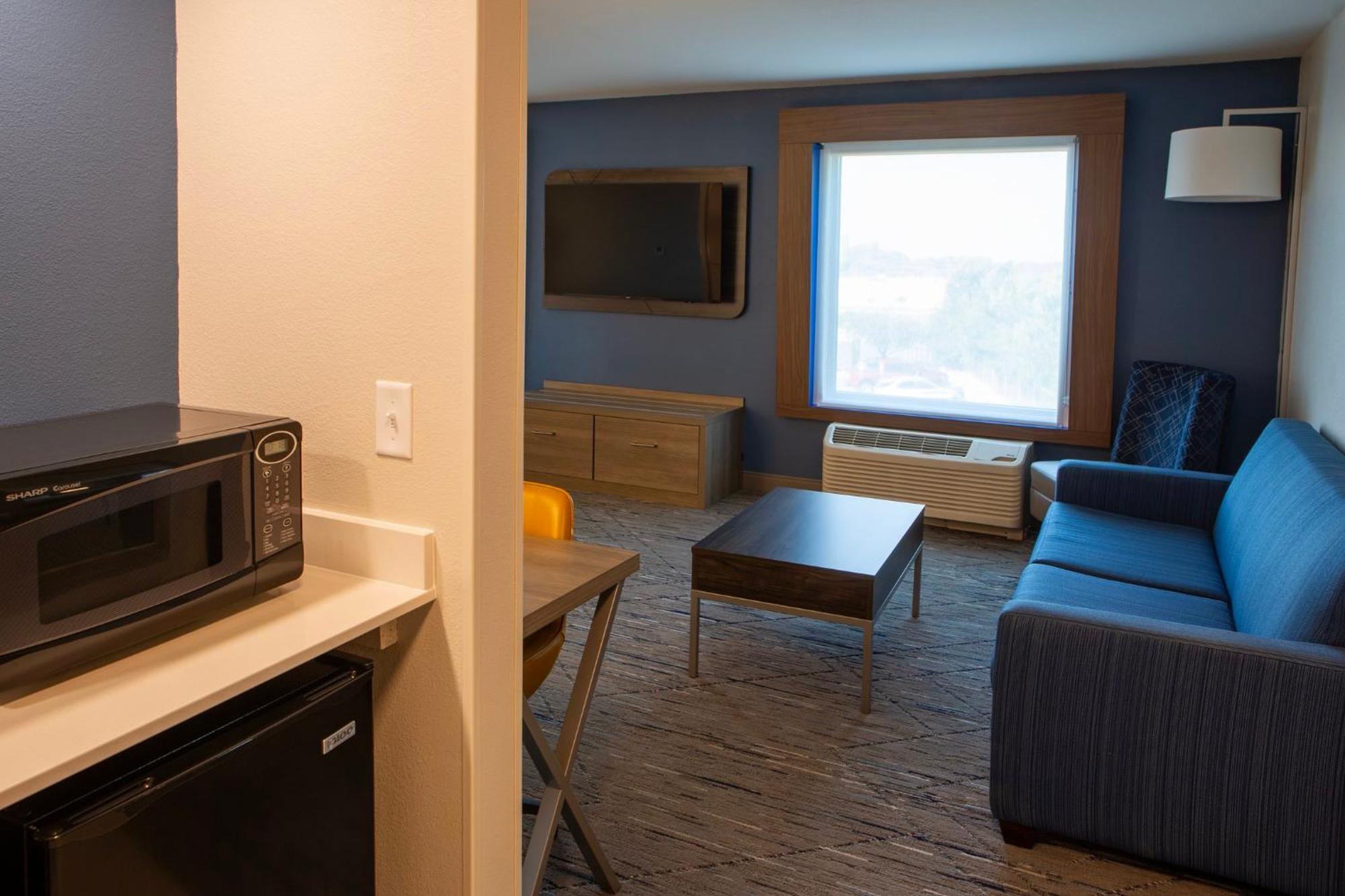 Express & Sioux City-south By Ihg 2*