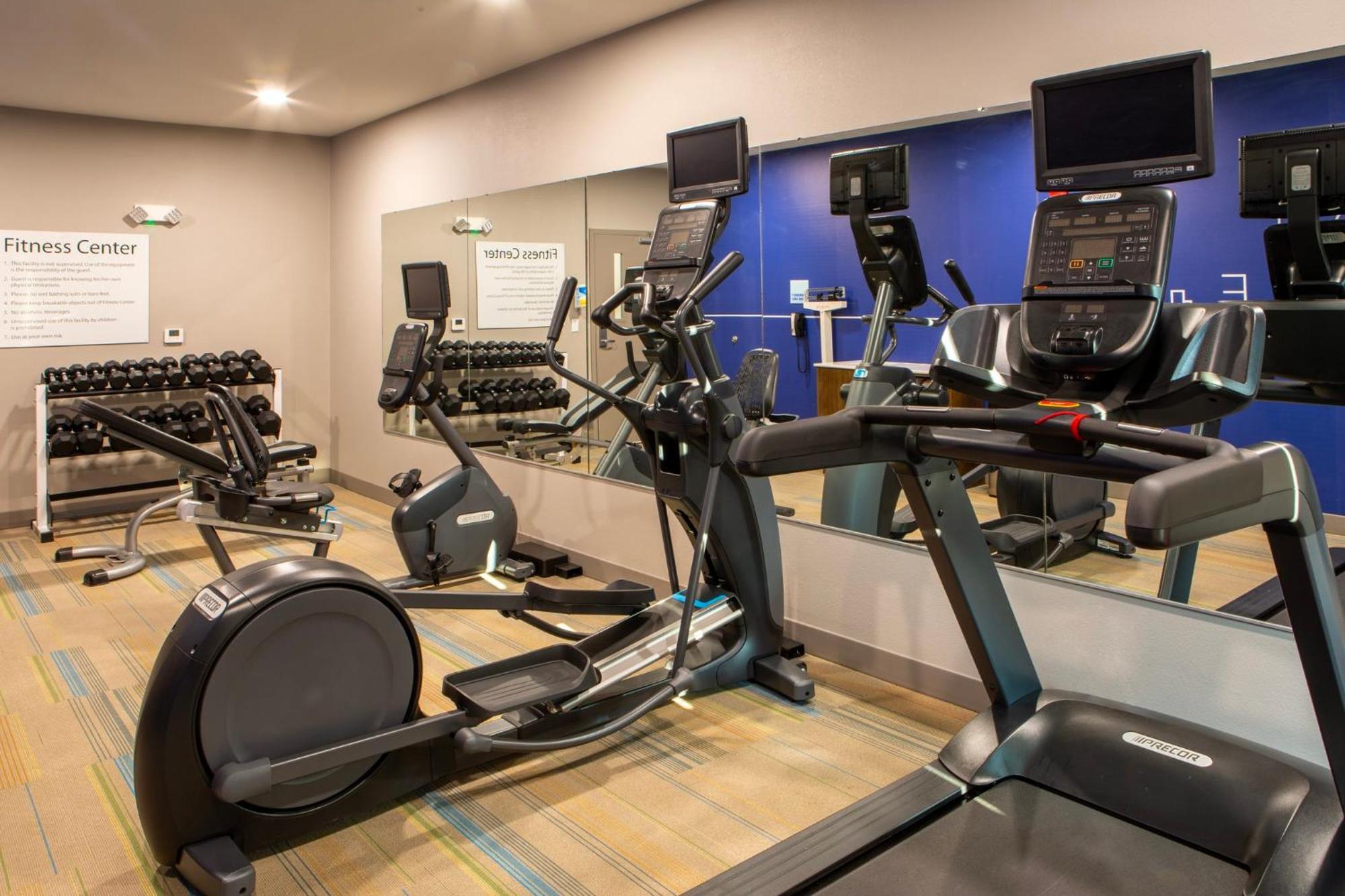 Hotel Express & Sioux City-south By Ihg 2*