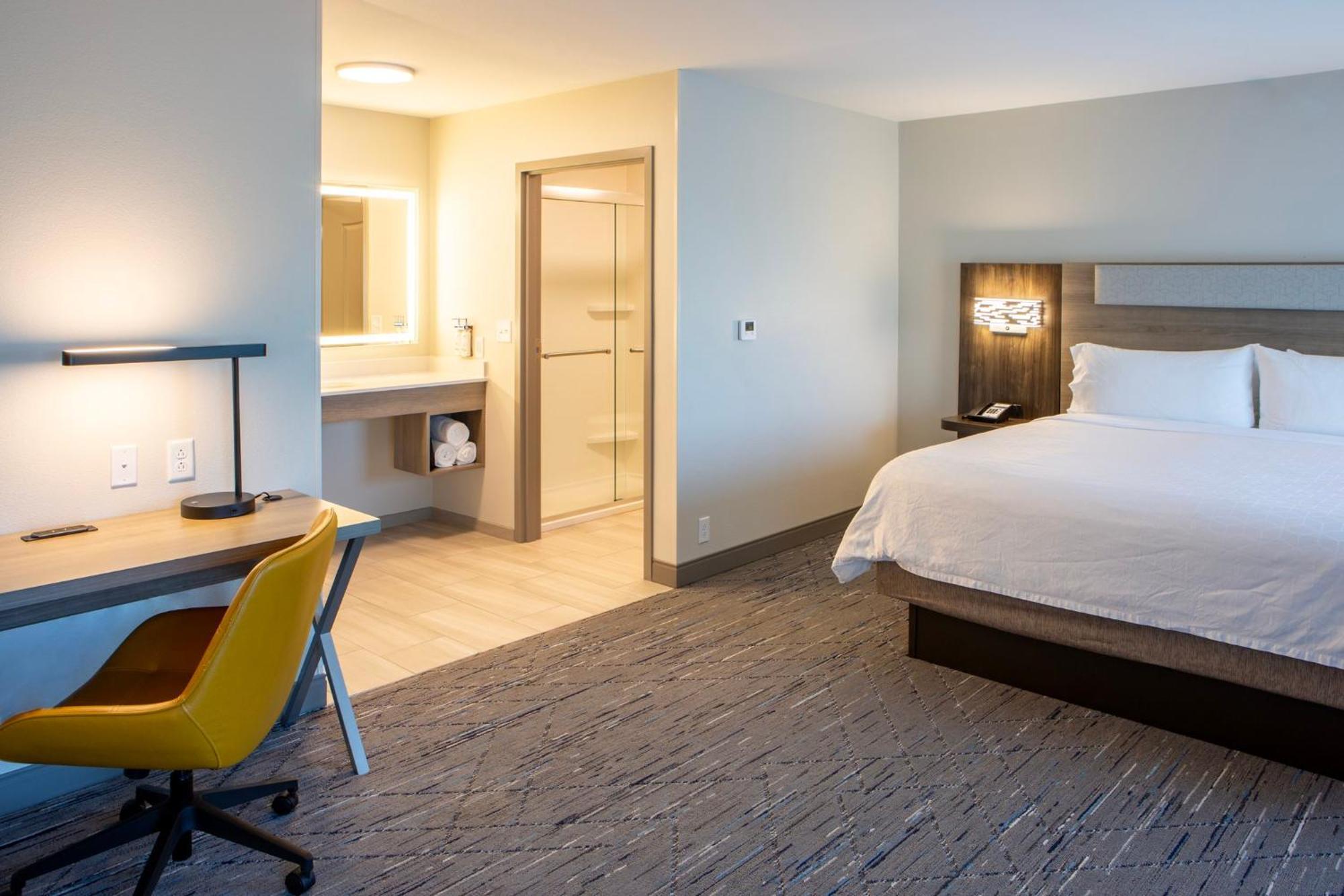 Express & Sioux City-south By Ihg 2*
