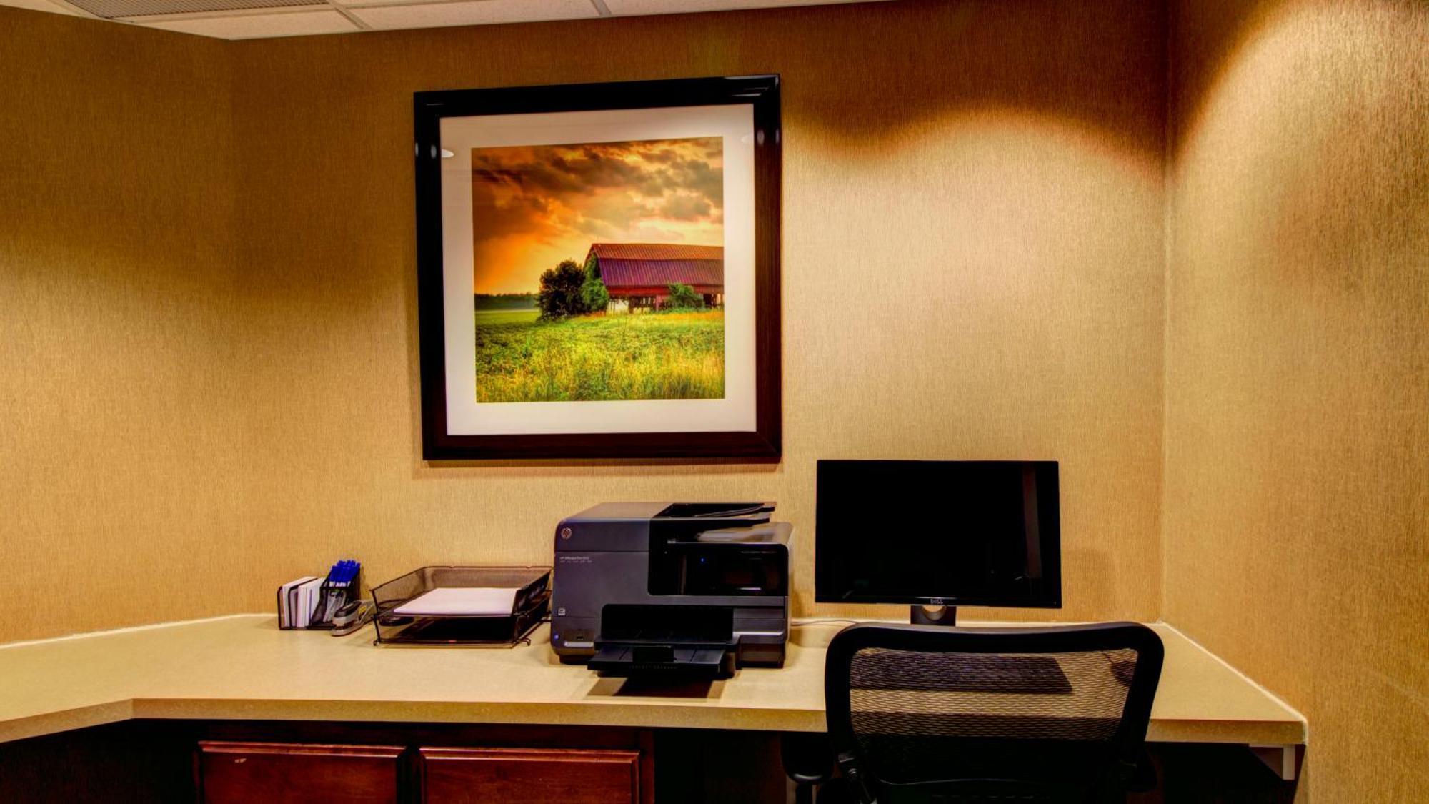 Hotel Express & Sioux City-south By Ihg 2*