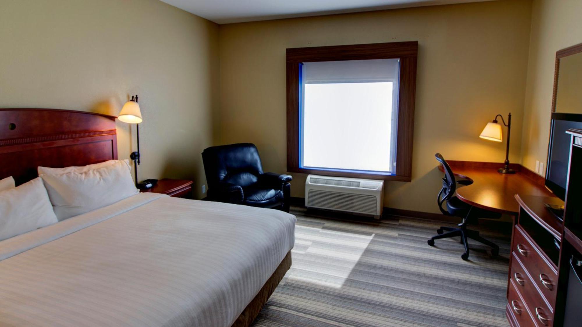 Express & Sioux City-south By Ihg