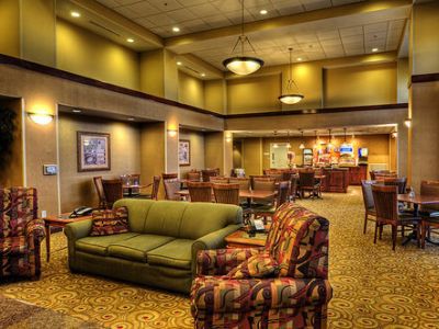 Express & Sioux City-south By Ihg Hotel 2*